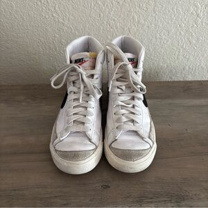 Nike Blazers Youth Size 6
